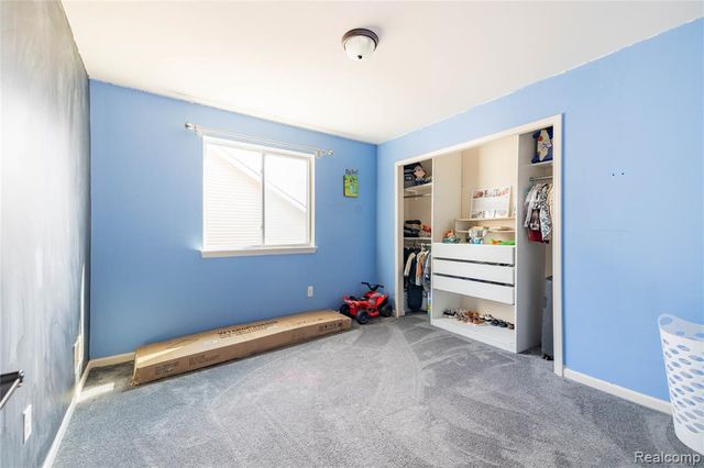 37421 Theresa Lane, New Boston, MI 48164