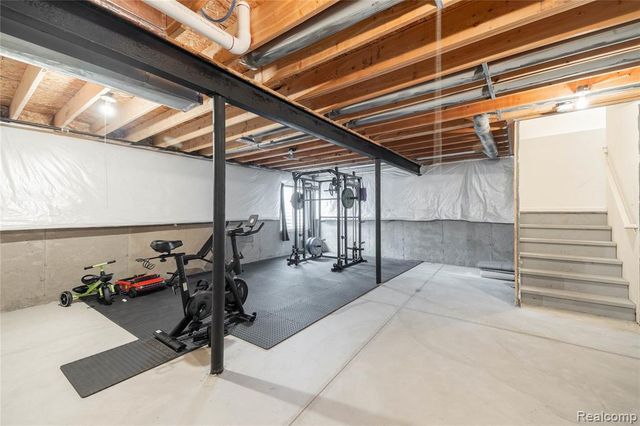 37421 Theresa Lane, New Boston, MI 48164