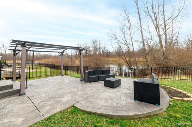 37421 Theresa Lane, New Boston, MI 48164