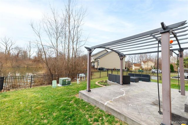 37421 Theresa Lane, New Boston, MI 48164