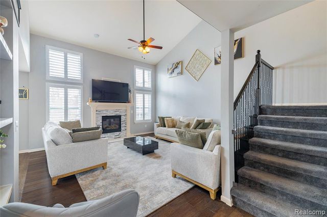 37421 Theresa Lane, New Boston, MI 48164