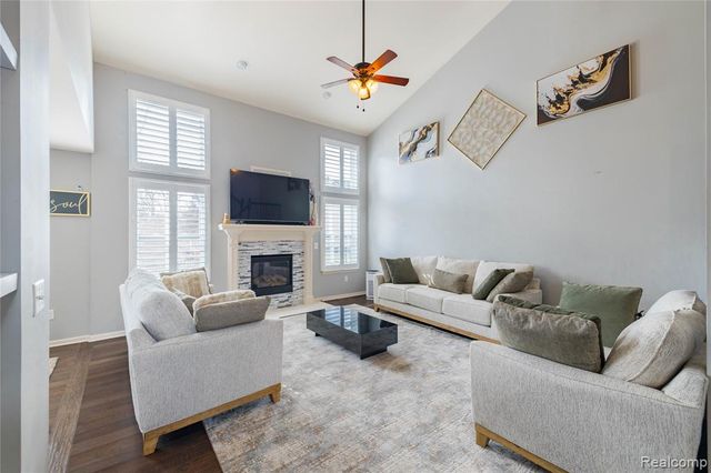 37421 Theresa Lane, New Boston, MI 48164