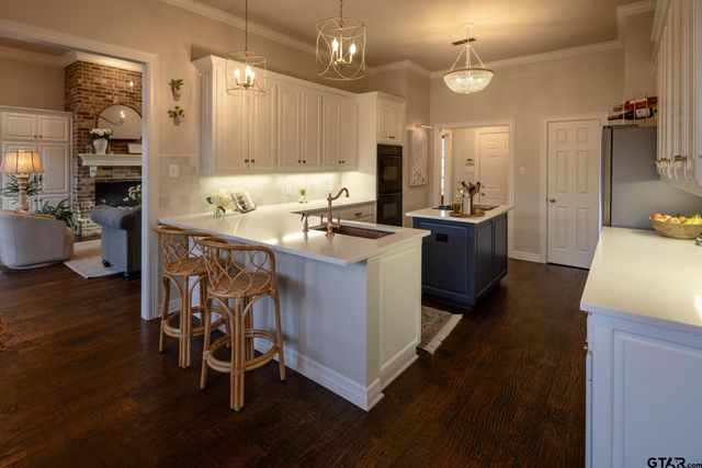 4010 Pinecreek Dr, Tyler, TX 75707