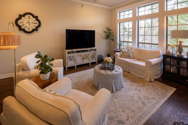 4010 Pinecreek Dr, Tyler, TX 75707