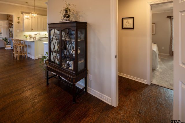 4010 Pinecreek Dr, Tyler, TX 75707