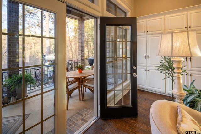 4010 Pinecreek Dr, Tyler, TX 75707