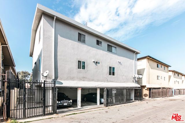 4020 Stevely Avenue, Los Angeles, CA 90008