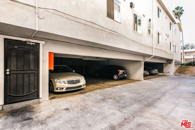 4020 Stevely Avenue, Los Angeles, CA 90008