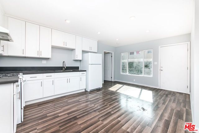 4020 Stevely Avenue, Los Angeles, CA 90008