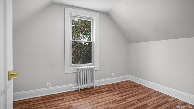 4434 Carpenter Avenue, Bronx, NY 10470