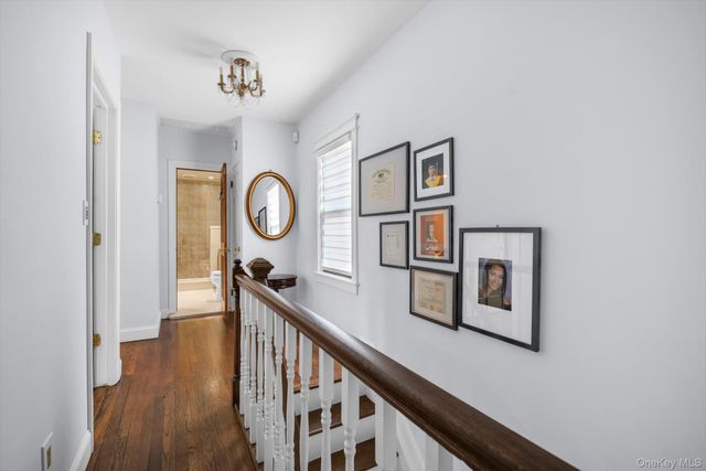 15 Parkwold Drive W, Valley Stream, NY 11580