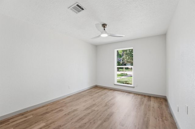 1914 Lazy Grove Drive, Houston, TX 77339