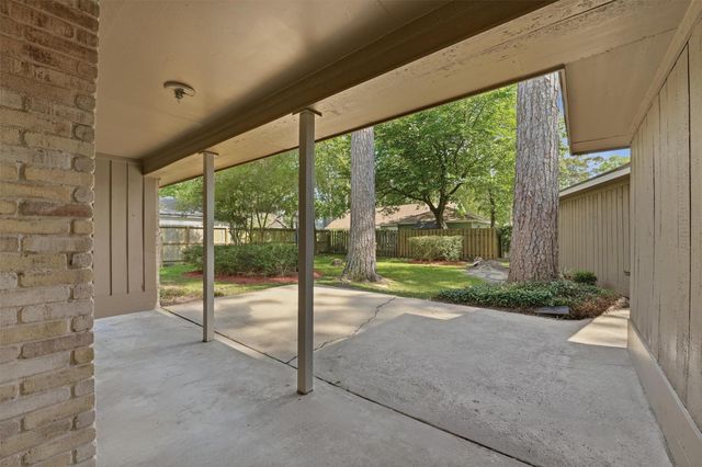 1914 Lazy Grove Drive, Houston, TX 77339