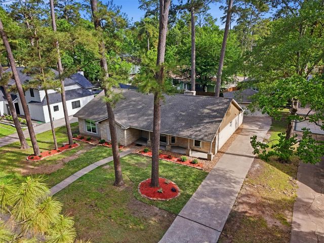 1914 Lazy Grove Drive, Houston, TX 77339