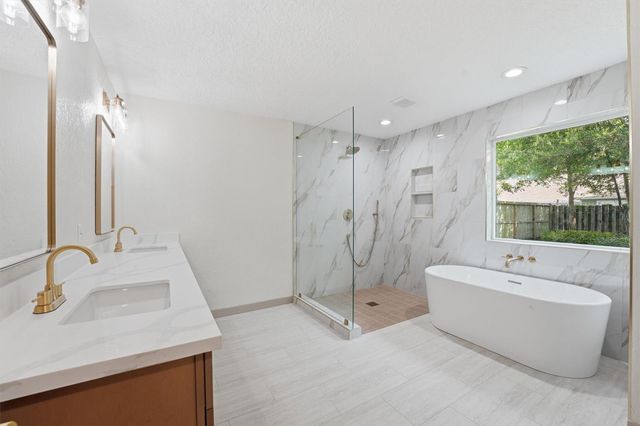 1914 Lazy Grove Drive, Houston, TX 77339