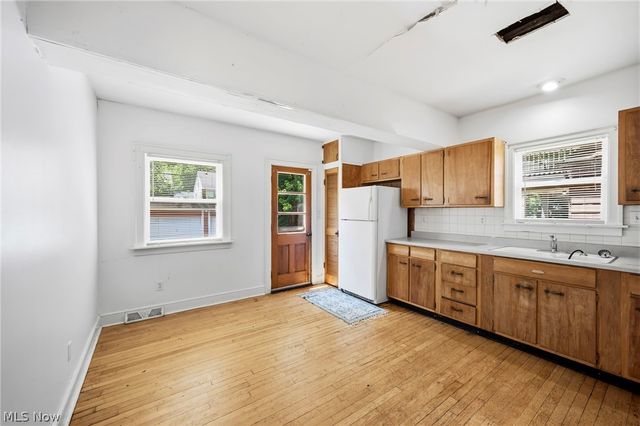 1140 Quilliams Road, Cleveland Heights, OH 44121