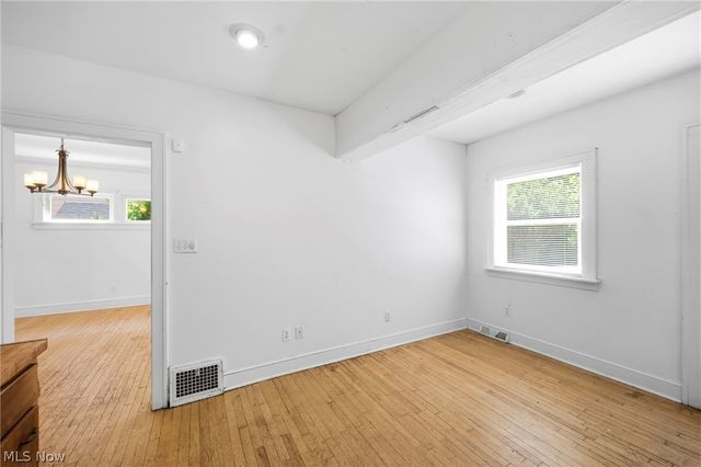 1140 Quilliams Road, Cleveland Heights, OH 44121