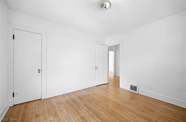 1140 Quilliams Road, Cleveland Heights, OH 44121