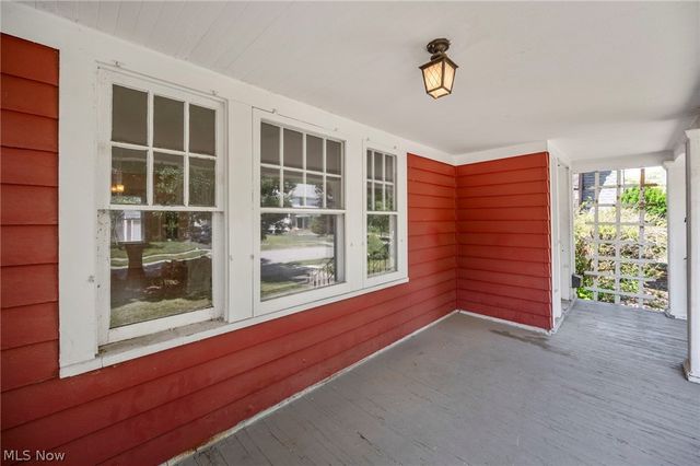 1140 Quilliams Road, Cleveland Heights, OH 44121