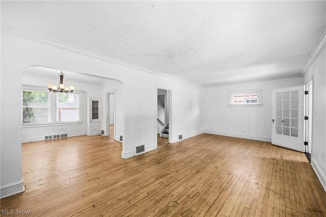 1140 Quilliams Road, Cleveland Heights, OH 44121