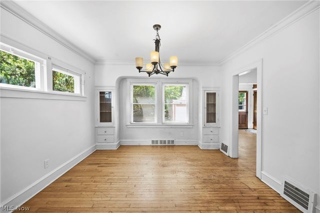 1140 Quilliams Road, Cleveland Heights, OH 44121