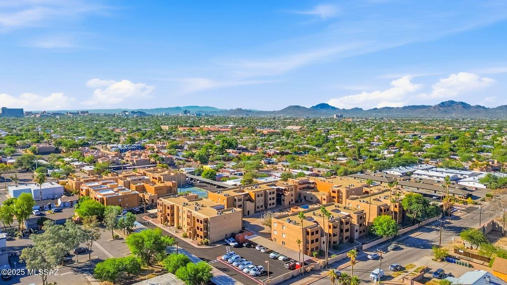 1810 E Blacklidge Dr Apt 1026, Tucson, AZ 85719