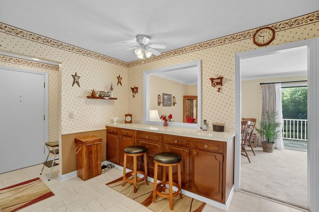 435 Park Avenue, Apt 101, Fostoria, OH 44830