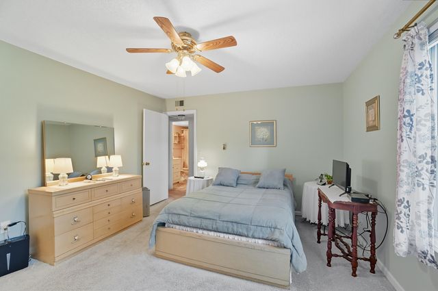 435 Park Avenue, Apt 101, Fostoria, OH 44830