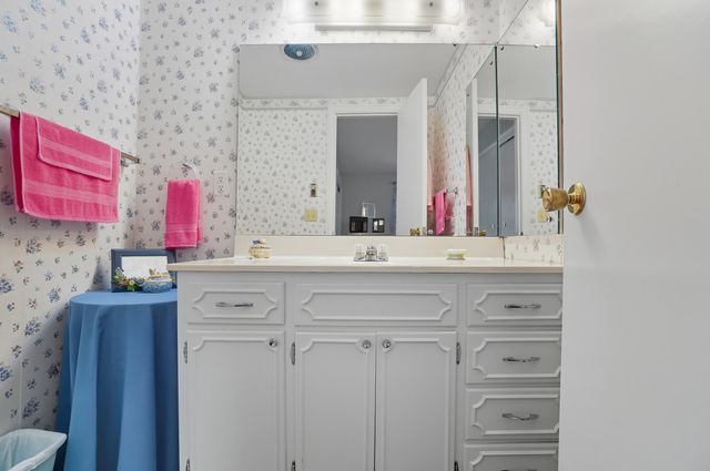 435 Park Avenue, Apt 101, Fostoria, OH 44830