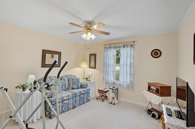 435 Park Avenue, Apt 101, Fostoria, OH 44830