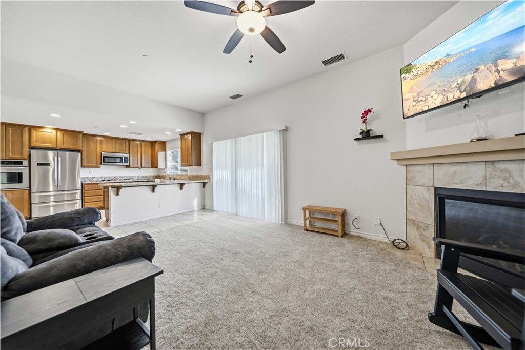 Image 16 of property listing at 5704 W Forry Court, Lancaster, CA 93536