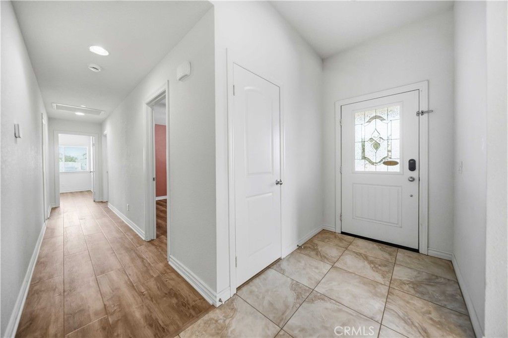 Image 19 of property listing at 5704 W Forry Court, Lancaster, CA 93536