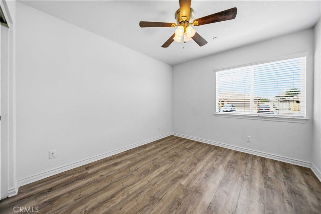 Image 21 of property listing at 5704 W Forry Court, Lancaster, CA 93536