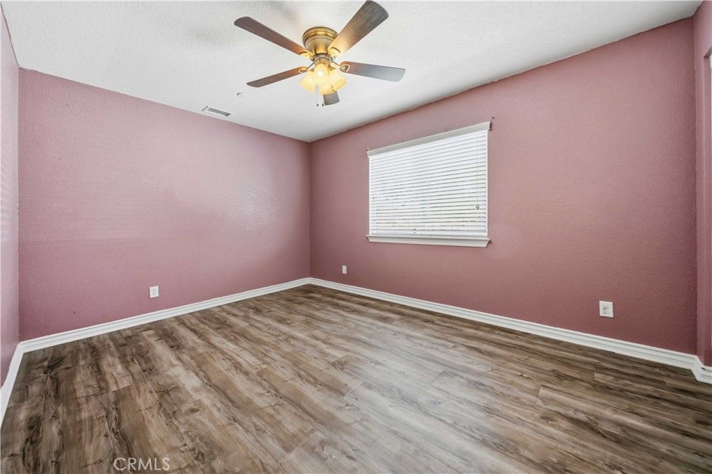 Image 27 of property listing at 5704 W Forry Court, Lancaster, CA 93536