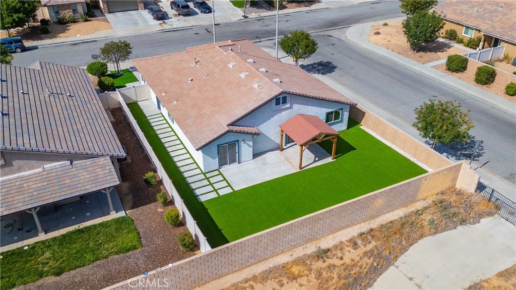 Image 38 of property listing at 5704 W Forry Court, Lancaster, CA 93536