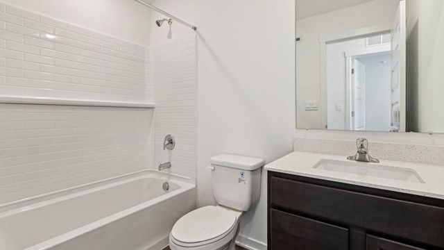 917 Briar Glen Court, Hampshire, IL 60140