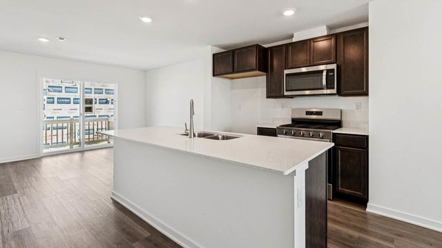 917 Briar Glen Court, Hampshire, IL 60140