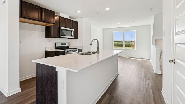 917 Briar Glen Court, Hampshire, IL 60140