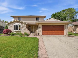 45455 Heatherwoode Lane, Macomb Twp, MI 48044