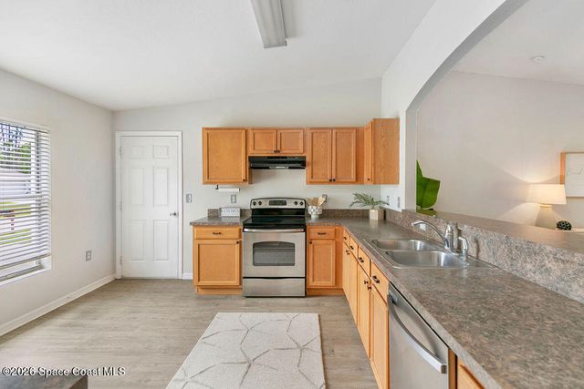 1123 Gawain Road SW, Palm Bay, FL 32908