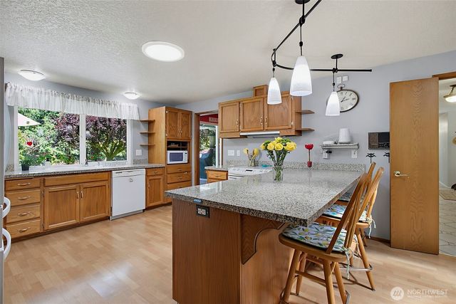 24416 SE 246th Street, Maple Valley, WA 98038
