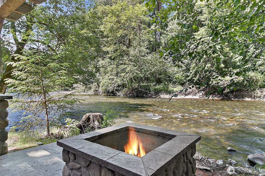 24416 SE 246th Street, Maple Valley, WA 98038