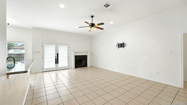 637 Topaz, Seguin, TX 78155