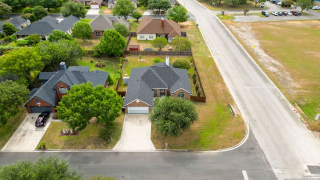 637 Topaz, Seguin, TX 78155