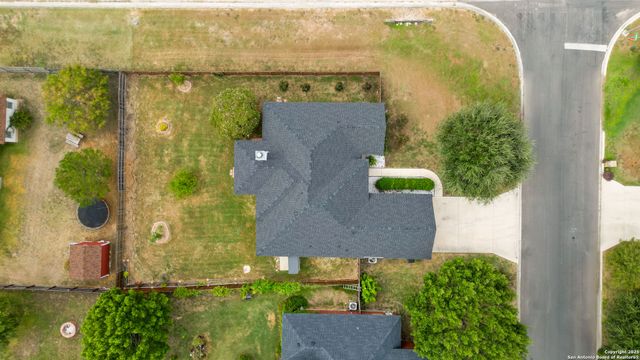 637 Topaz, Seguin, TX 78155