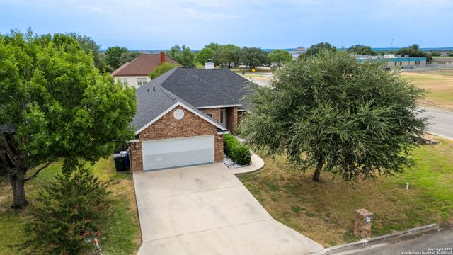 637 Topaz, Seguin, TX 78155