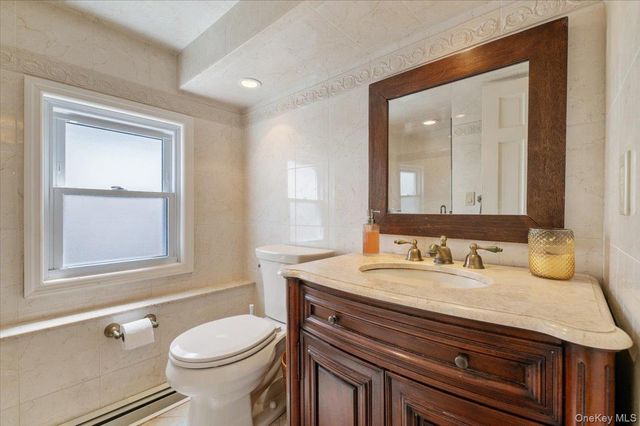 12 W Orlando Street, Massapequa, NY 11758