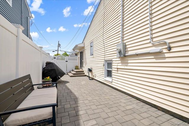 12 W Orlando Street, Massapequa, NY 11758