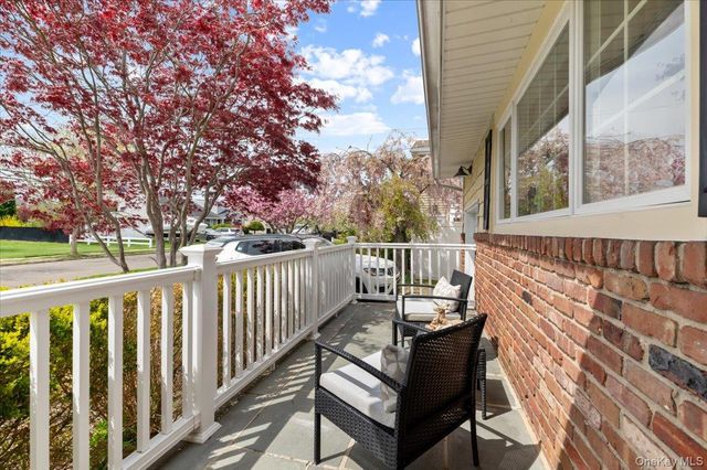 12 W Orlando Street, Massapequa, NY 11758