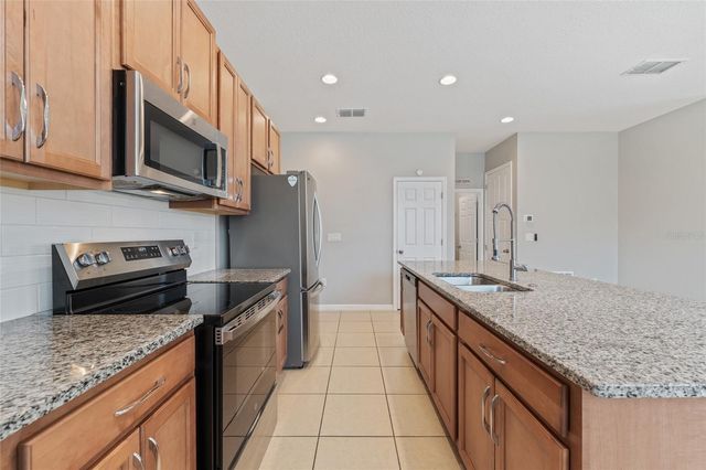 1686 SWAN SWIM DRIVE, Davenport, FL 33837